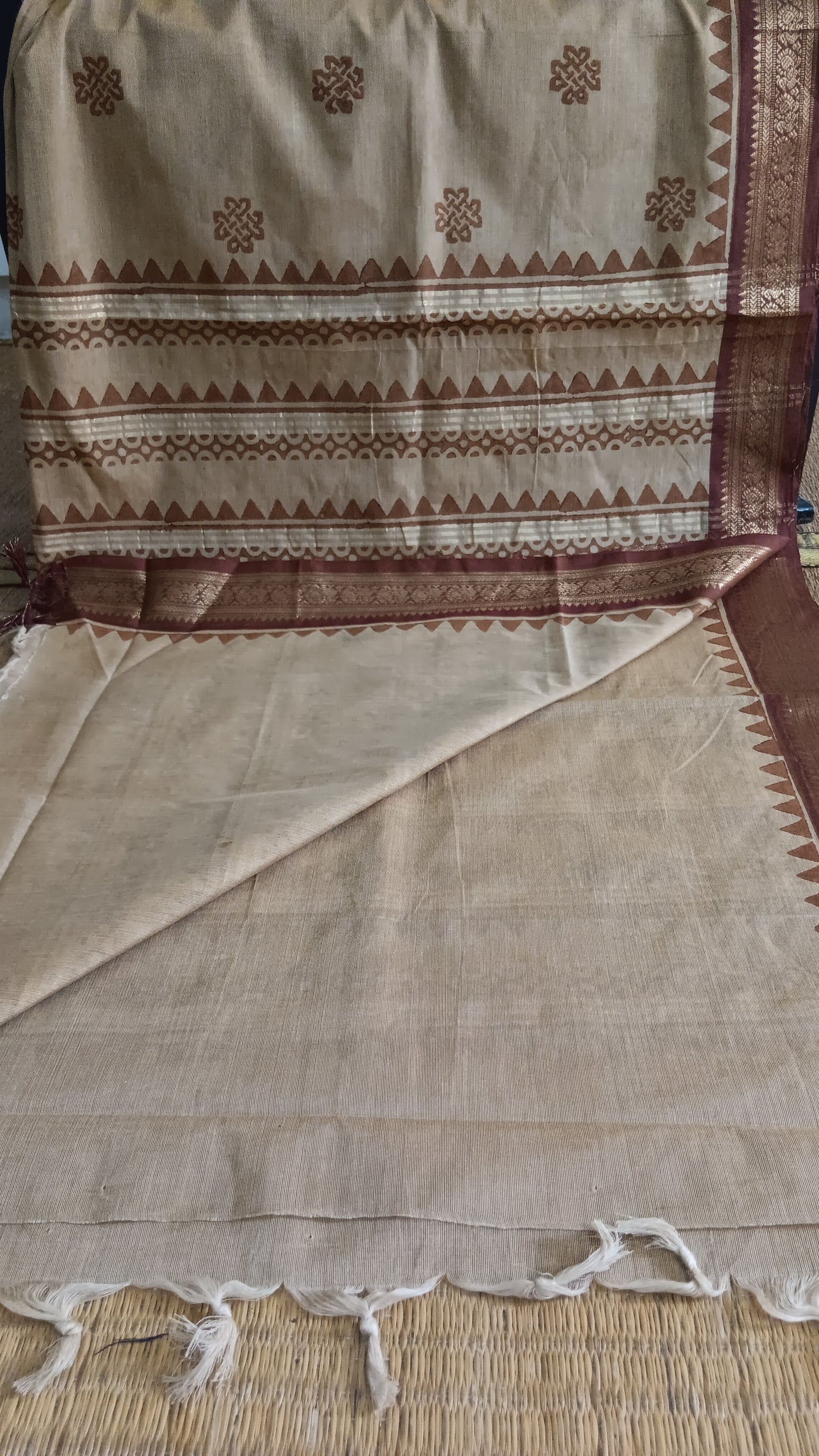 Beige cotton saree zari border (CGOP-504)