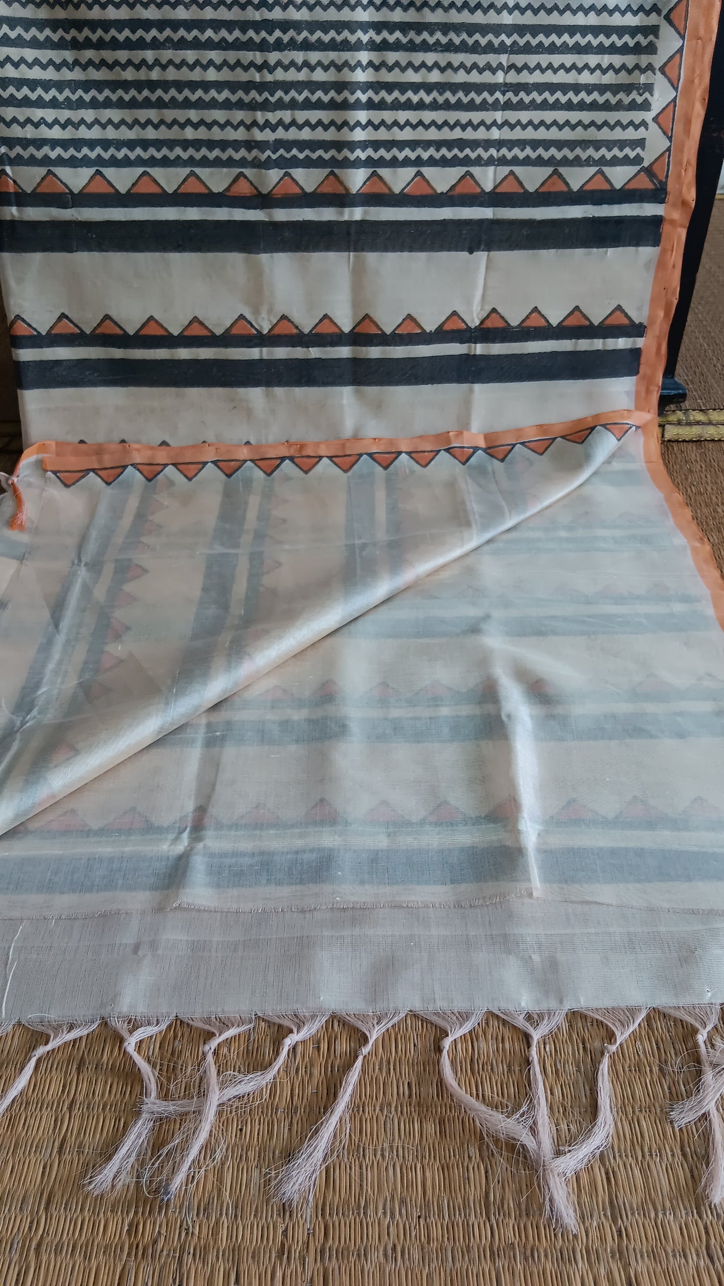 Black and white silk cotton saree (SC6-307)