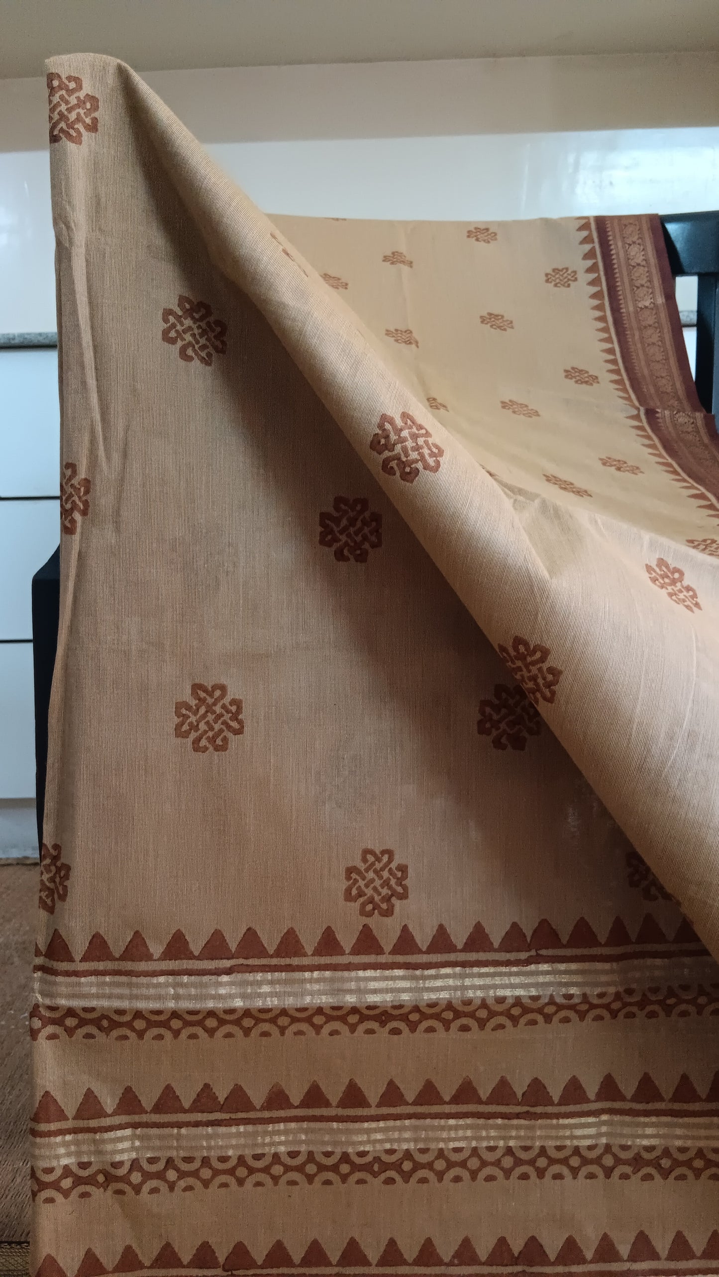Beige cotton saree zari border (CGOP-504)