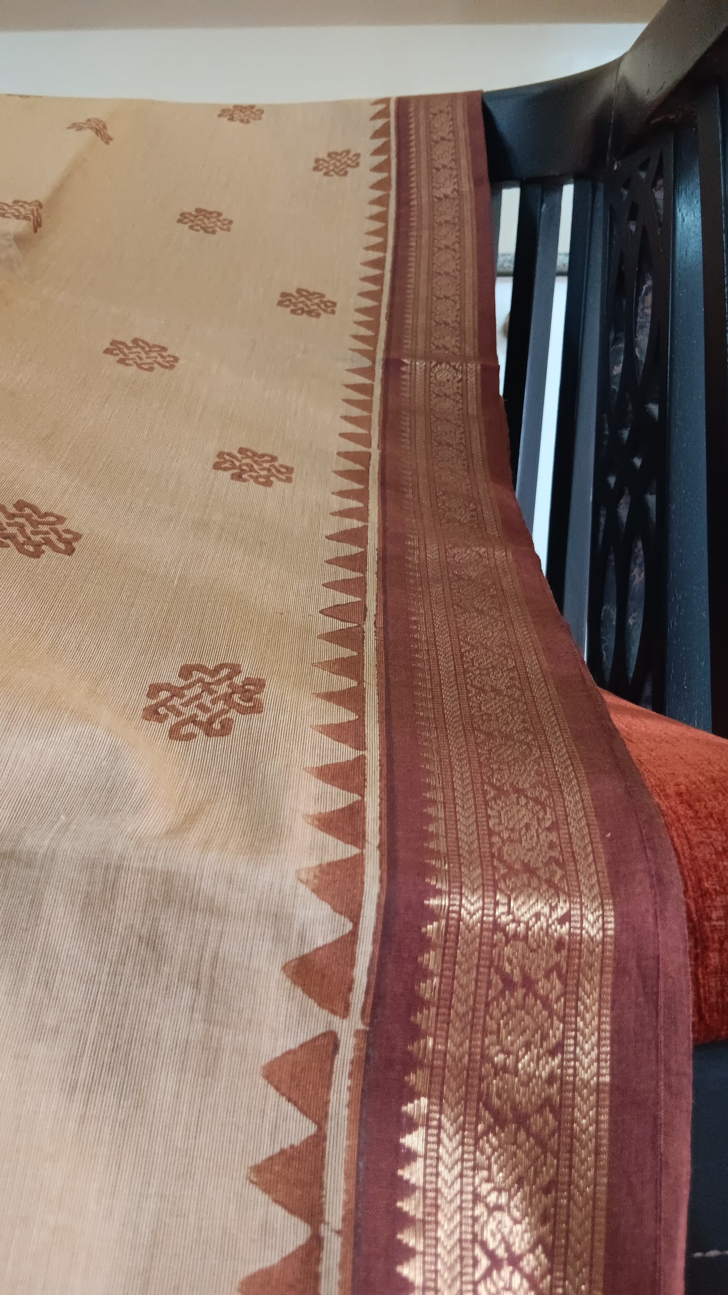 Beige cotton saree zari border (CGOP-504)