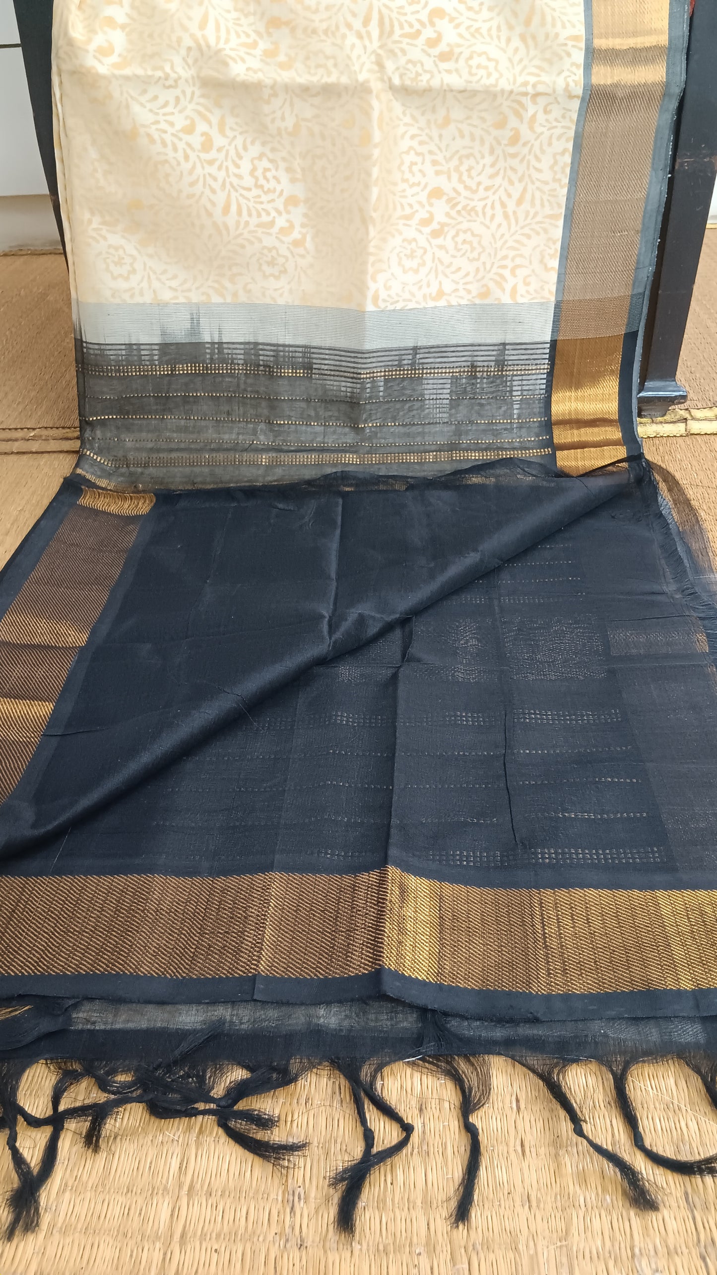 Off white & black silk cotton saree (SC4-437)