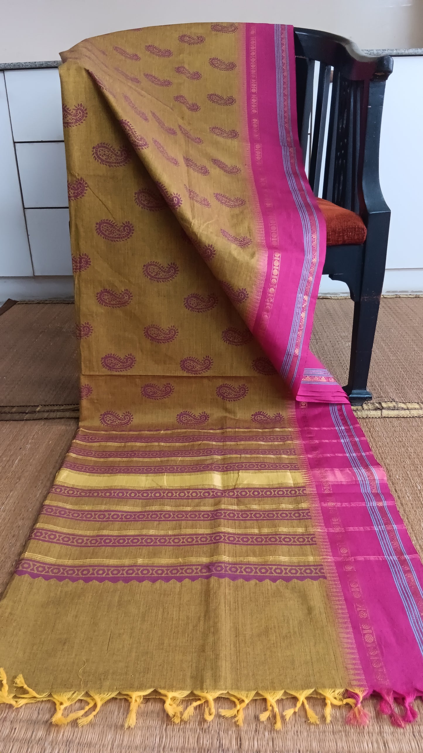 Paisley motif function wear cotton saree (CGOP-961)