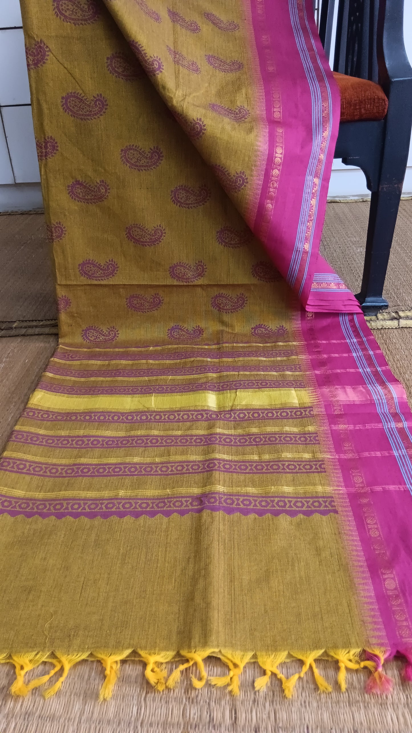 Paisley motif function wear cotton saree (CGOP-961)