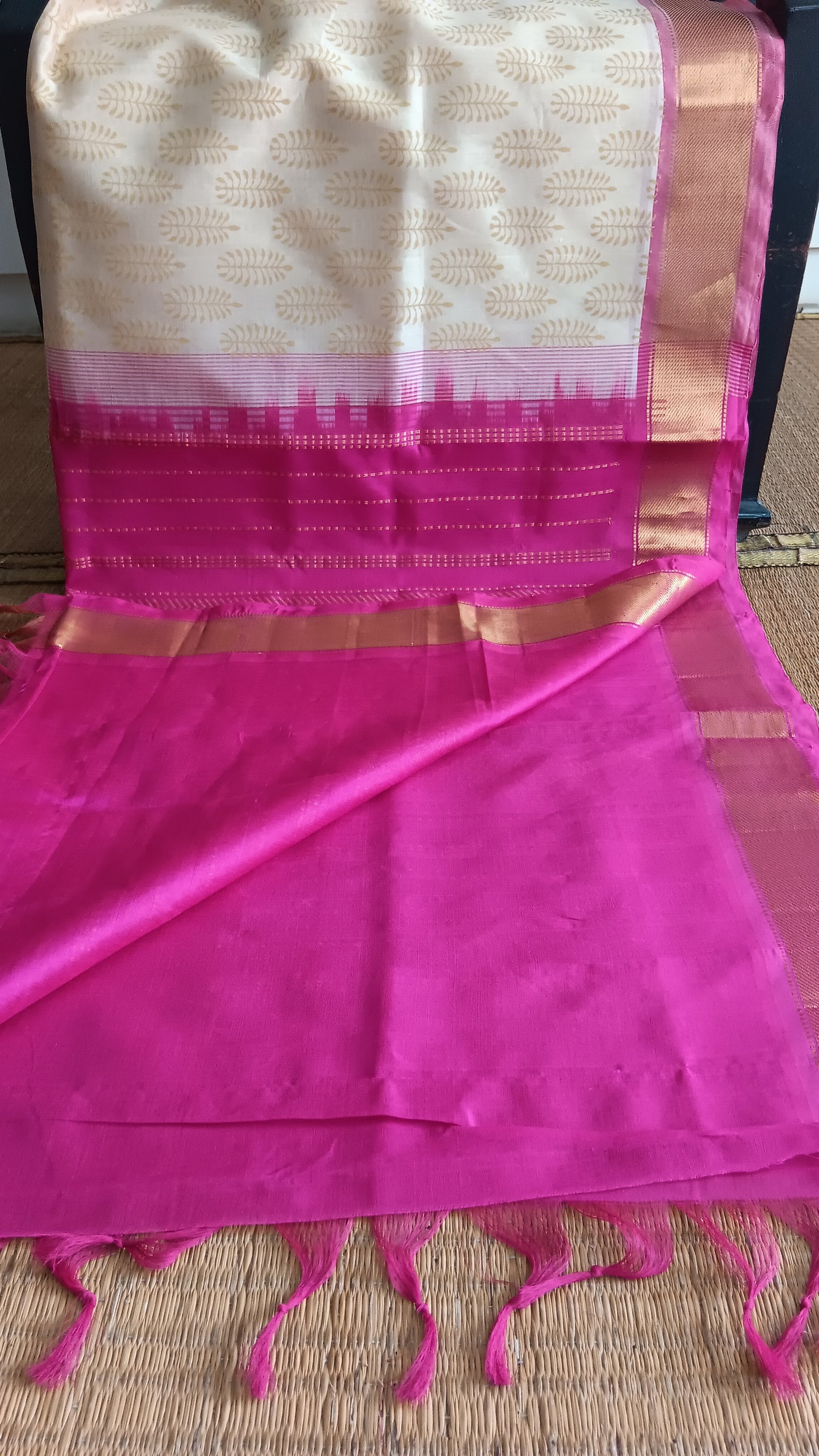 Printed off white and pink silk cotton saree (SC4-438)