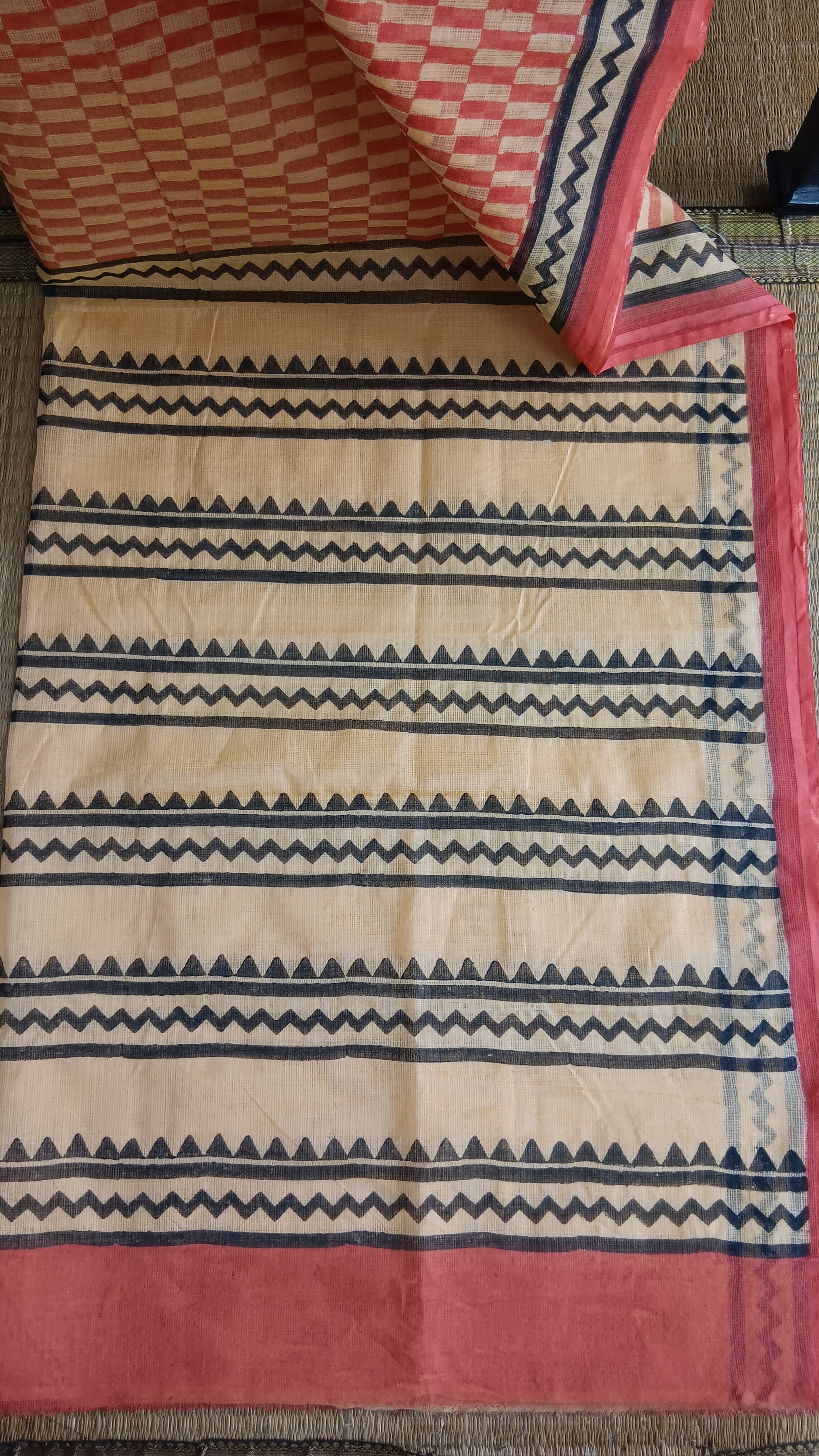 View from the top of the block printed pallu of a lgith weight daily wear kota cotton saree