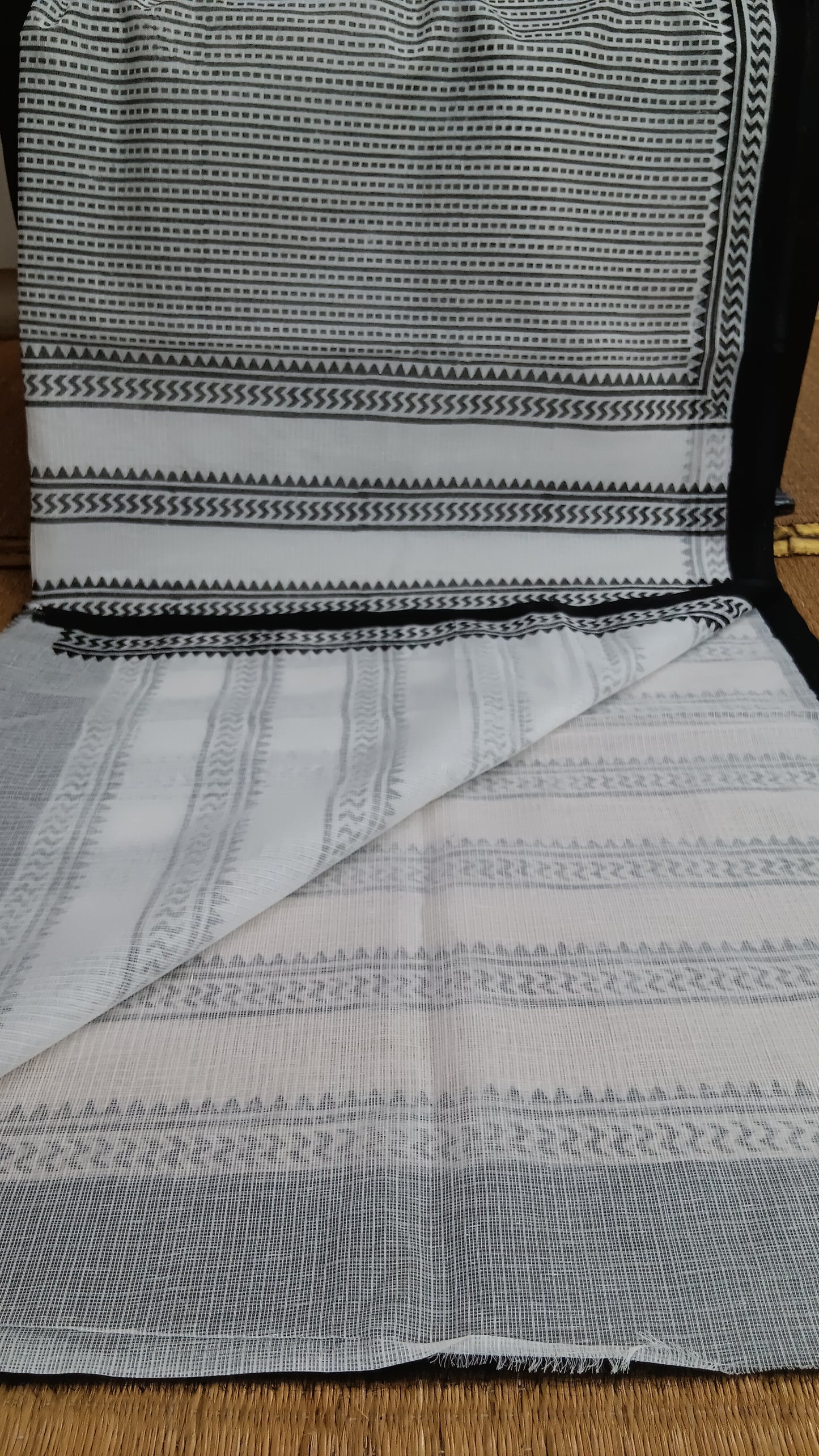 Simple black white kota cotton saree (CKT-106)