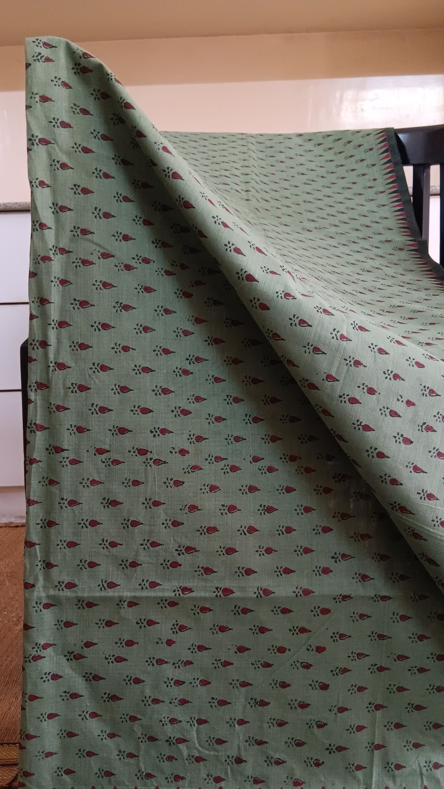 Temple border green cotton saree (DW-507)