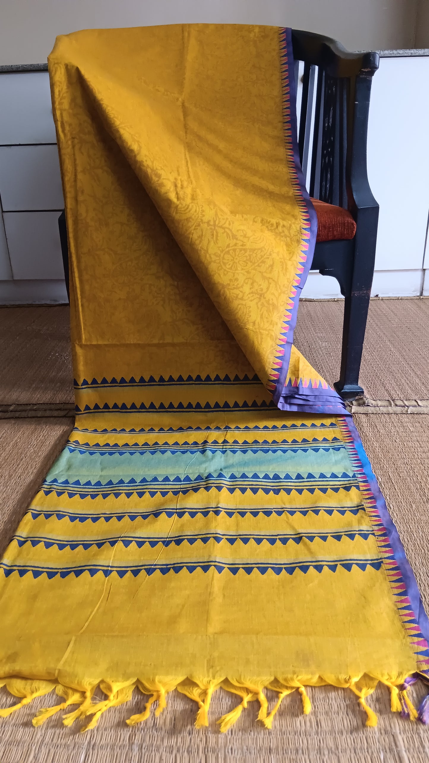 Yellow temple border cotton saree (DW-514)