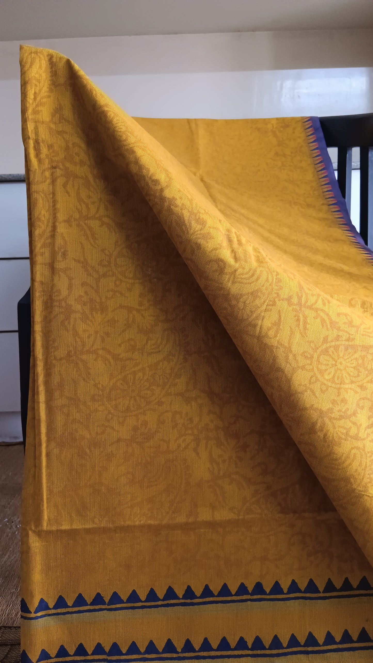 Yellow temple border cotton saree (DW-514)