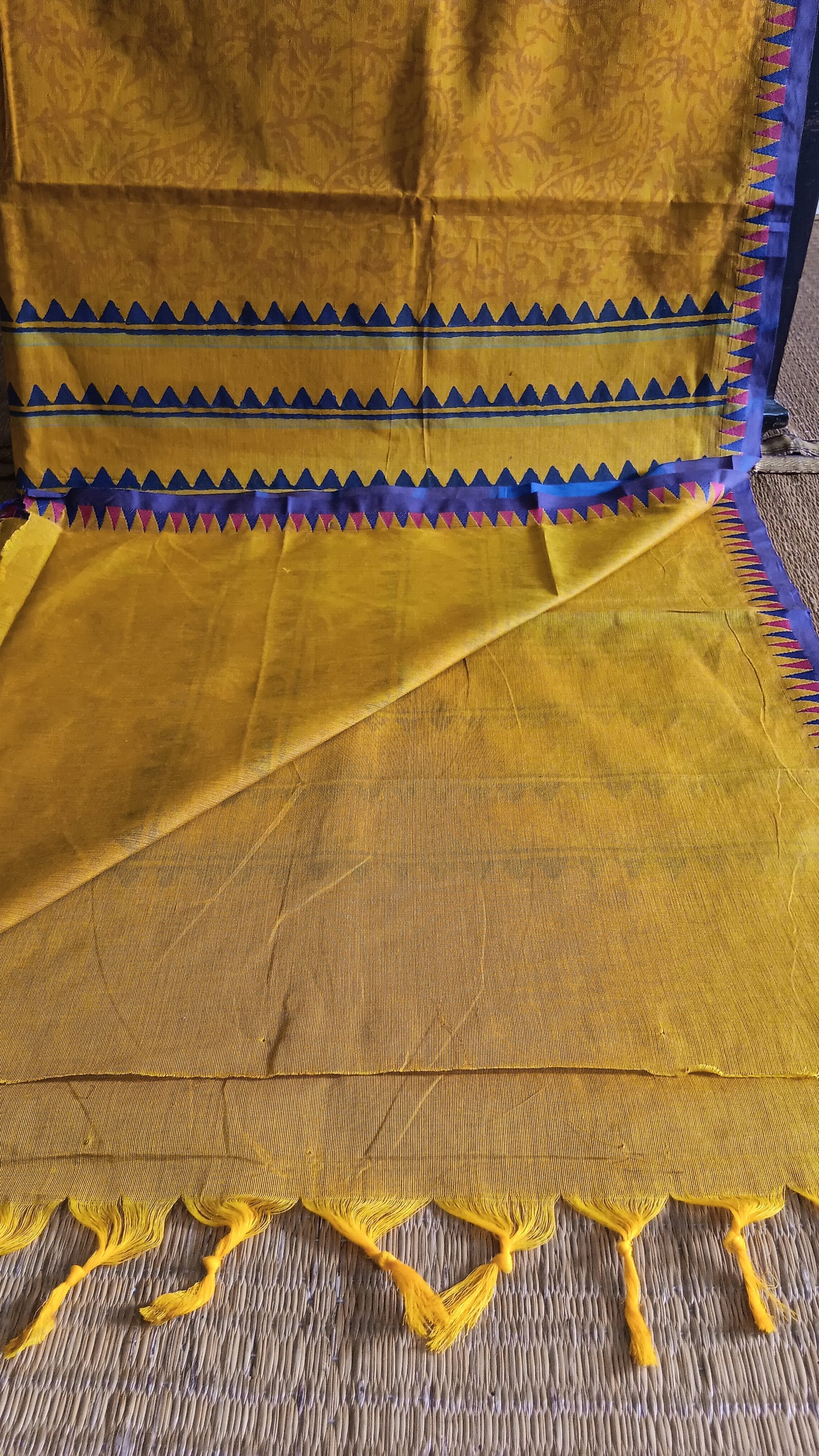 Yellow temple border cotton saree (DW-514)